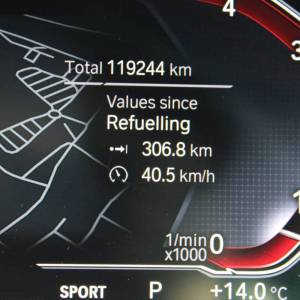 BMW serija 3 320d xDrive AUTOMATIK M-paket *LED, NAVIGACIJA, KAMERA*