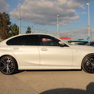 BMW serija 3 320d xDrive AUTOMATIK M-paket *LED, NAVIGACIJA, KAMERA*