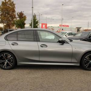 BMW serija 3 320d xDrive AUTOMATIK M-paket *LED, HEAD-UP, KAMERA, NAVIGACIJA*