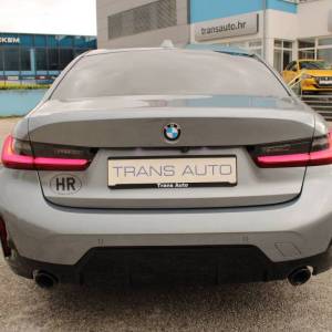 BMW serija 3 320d xDrive AUTOMATIK M-paket *LED, HEAD-UP, KAMERA, NAVIGACIJA*