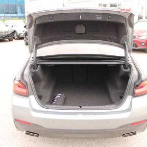 BMW serija 5 520d AUTOMATIK M-paket *LED, NAVIGACIJA, KAMERA*