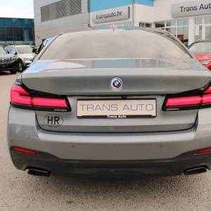 BMW serija 5 520d AUTOMATIK M-paket *LED, NAVIGACIJA, KAMERA*