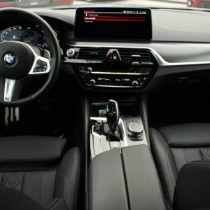 BMW serija 5 520d AUTOMATIK M-paket *LED, NAVIGACIJA, KAMERA*