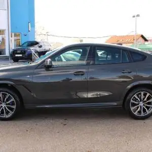 BMW X6 30d xDrive AUTOMATIK M-Paket *LED, NAVIGACIJA, KAMERA*