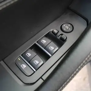 BMW X6 30d xDrive AUTOMATIK M-Paket *LED, NAVIGACIJA, KAMERA*