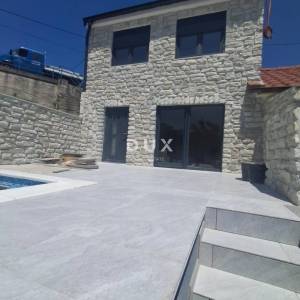 BRIBIR - Dvojna kamena kuća sa bazenom