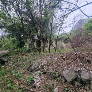Bribir, građevinski teren sa ucrtanom kućom