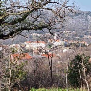 Bribir, građevinski teren 806 m2 sa pogledom