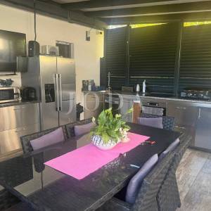 Bribir kuća sa bazenom