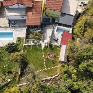 Bribir kuća sa bazenom