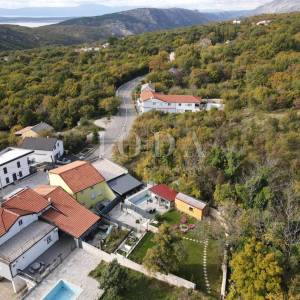 Bribir kuća sa bazenom