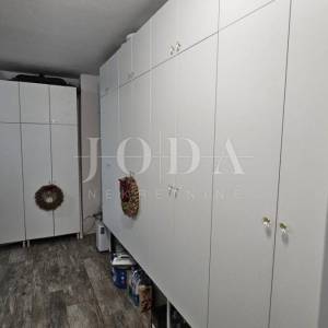 Bribir kuća sa bazenom