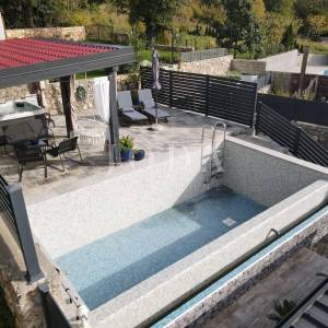 Bribir kuća sa bazenom