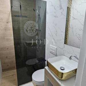 Bribir kuća sa bazenom