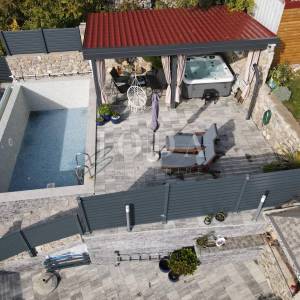 Bribir kuća sa bazenom