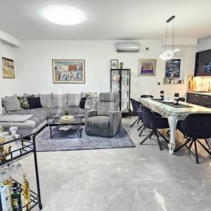 Bribir kuća sa bazenom