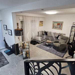 Bribir kuća sa bazenom