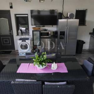 Bribir kuća sa bazenom