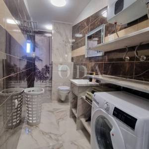 Bribir, kuća sa dva stana