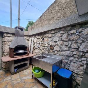 Bribir, kuća sa dva stana