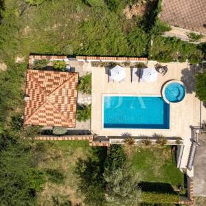 Bribir kuća za odmor s bazenom