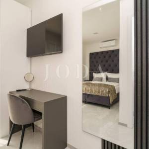 Bribir moderna villa s bazenom i pogledom na more