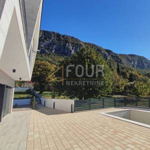Bribir, novogradnja, moderna vila s bazenom