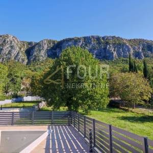 Bribir, novogradnja, moderna vila s bazenom