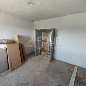 Bribir, starina s pogledom na more