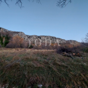 Bribir zemljište 1080 m2