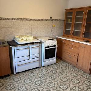 Cerovlje, okolica, kuća na mirnoj lokaciji sa velikim građevinskim terenom