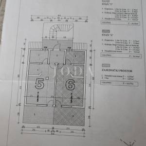 Cesarica, kuća sa 3 apartmana