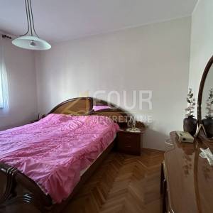 Ćikovići, kuća u nizu, garaža i okućnica