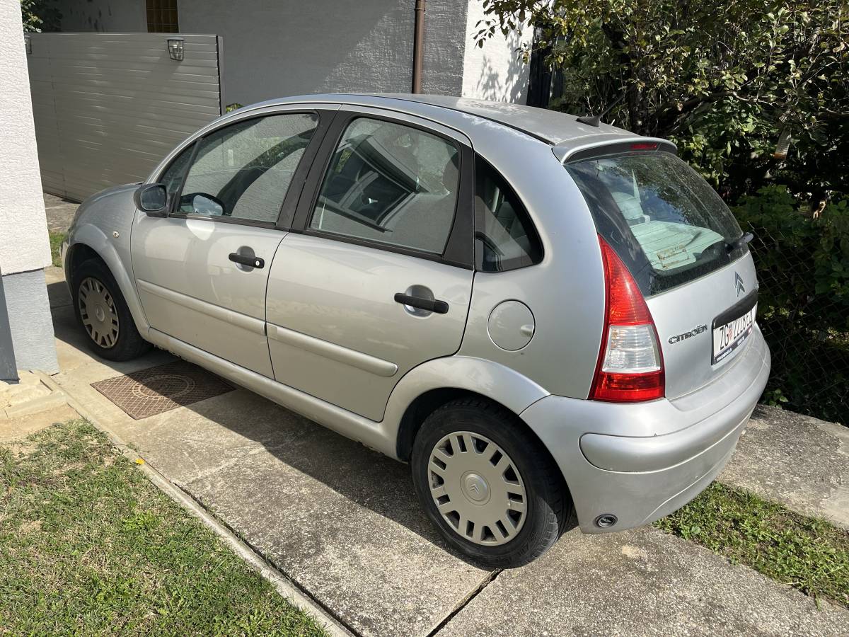 Citroen C3 s plinom