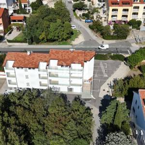 Crikvenica dvoetažni stan blizu mora