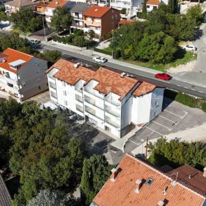 Crikvenica dvoetažni stan blizu mora