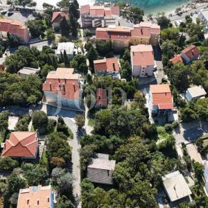 Crikvenica dvoetažni stan blizu mora
