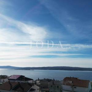 Crikvenica, dvojna kuća na odličnoj lokaciji