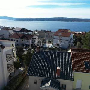 Crikvenica, dvojna kuća na odličnoj lokaciji