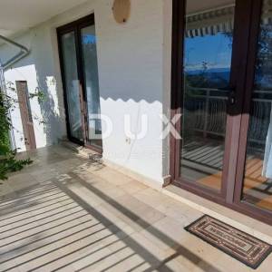 CRIKVENICA - dvojna kuća s panoramskim pogledom na Krk i more