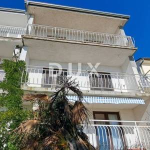 CRIKVENICA - dvojna kuća s panoramskim pogledom na Krk i more