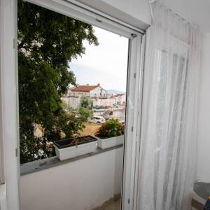 Crikvenica-dvosobni stan širi centar