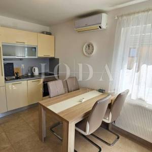 Crikvenica dvosobni stan sa garažom