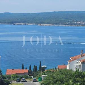 Crikvenica dvosobni stan sa garažom