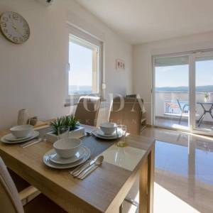 Crikvenica dvosobni stan sa garažom