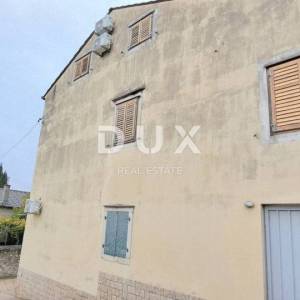 CRIKVENICA-kamena kuća s pogledom na more