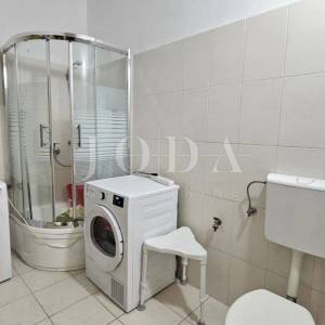 Crikvenica kuća 1.red do mora na šetnici