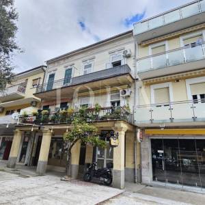 Crikvenica kuća 1.red do mora na šetnici
