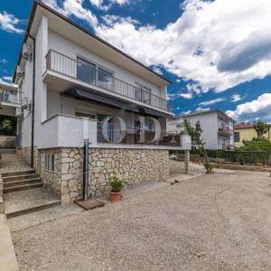 Crikvenica, kuća na odličnoj lokaciji