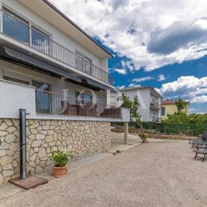 Crikvenica, kuća na odličnoj lokaciji